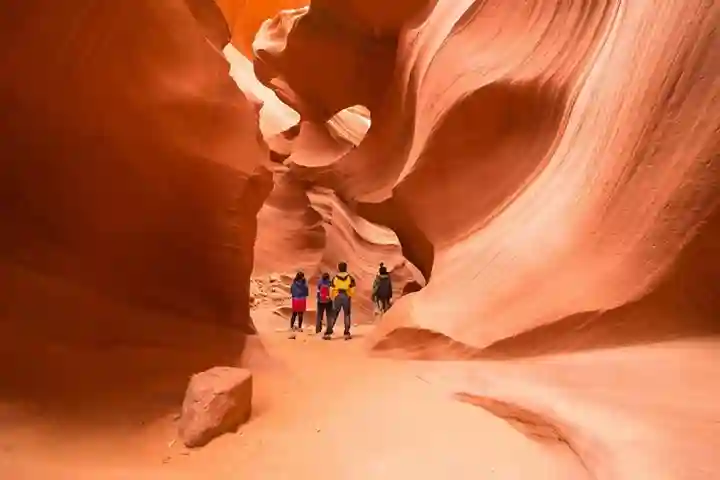 Las Vegas to Antelope Canyon Tour