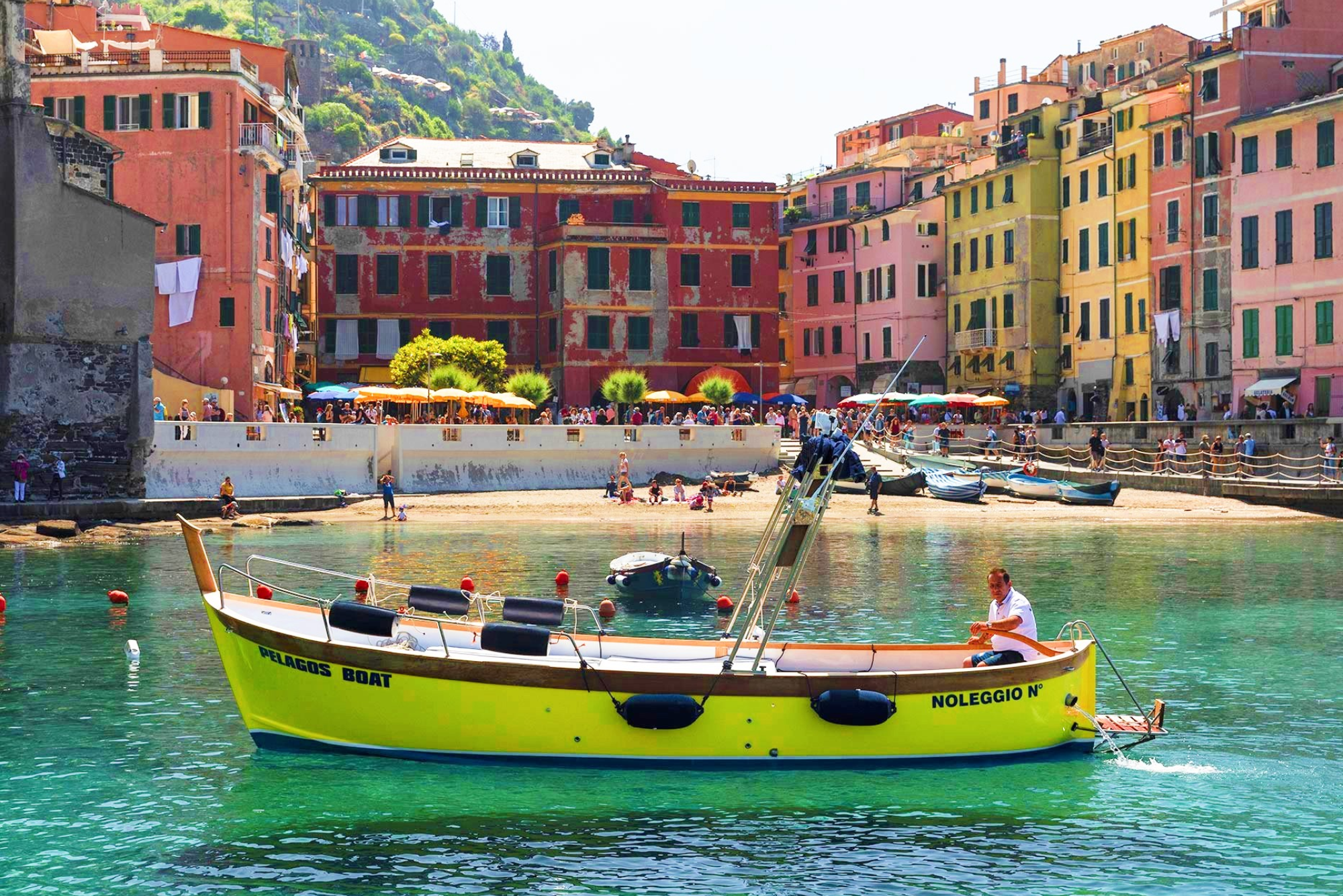 boat-tours-cinque-terre-italy