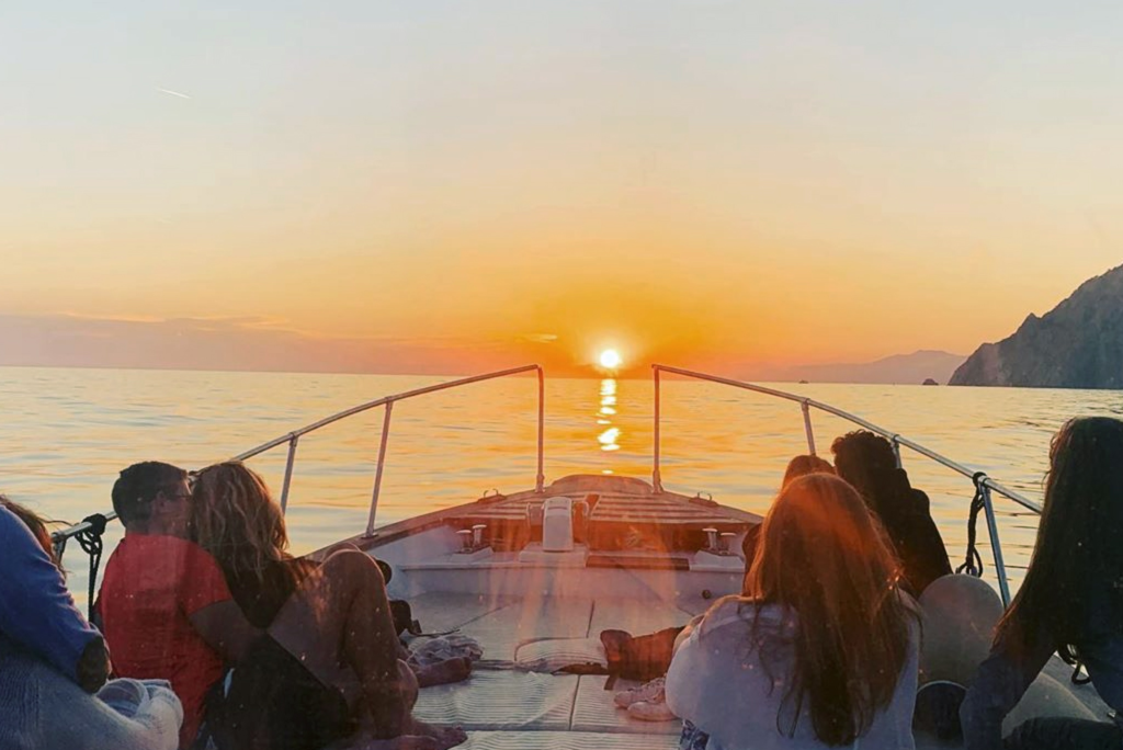 sunset boat tour cinque terre
