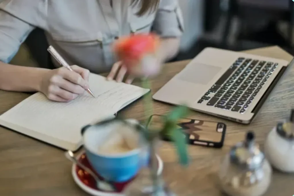 Guest posting vs influencer marketing in Dubai