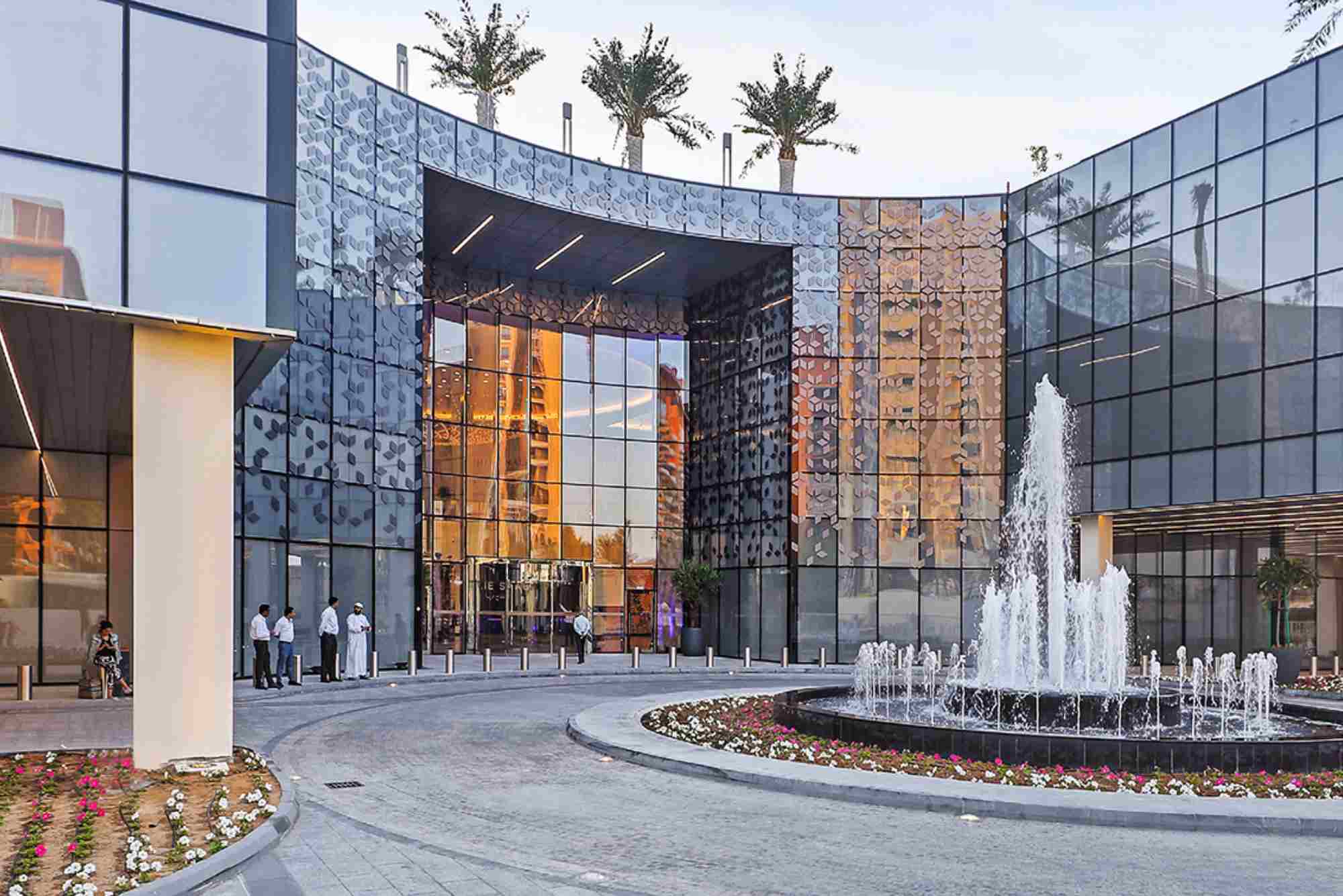 Shopping near Palm Jumeirah Shopping near Palm Jumeirah