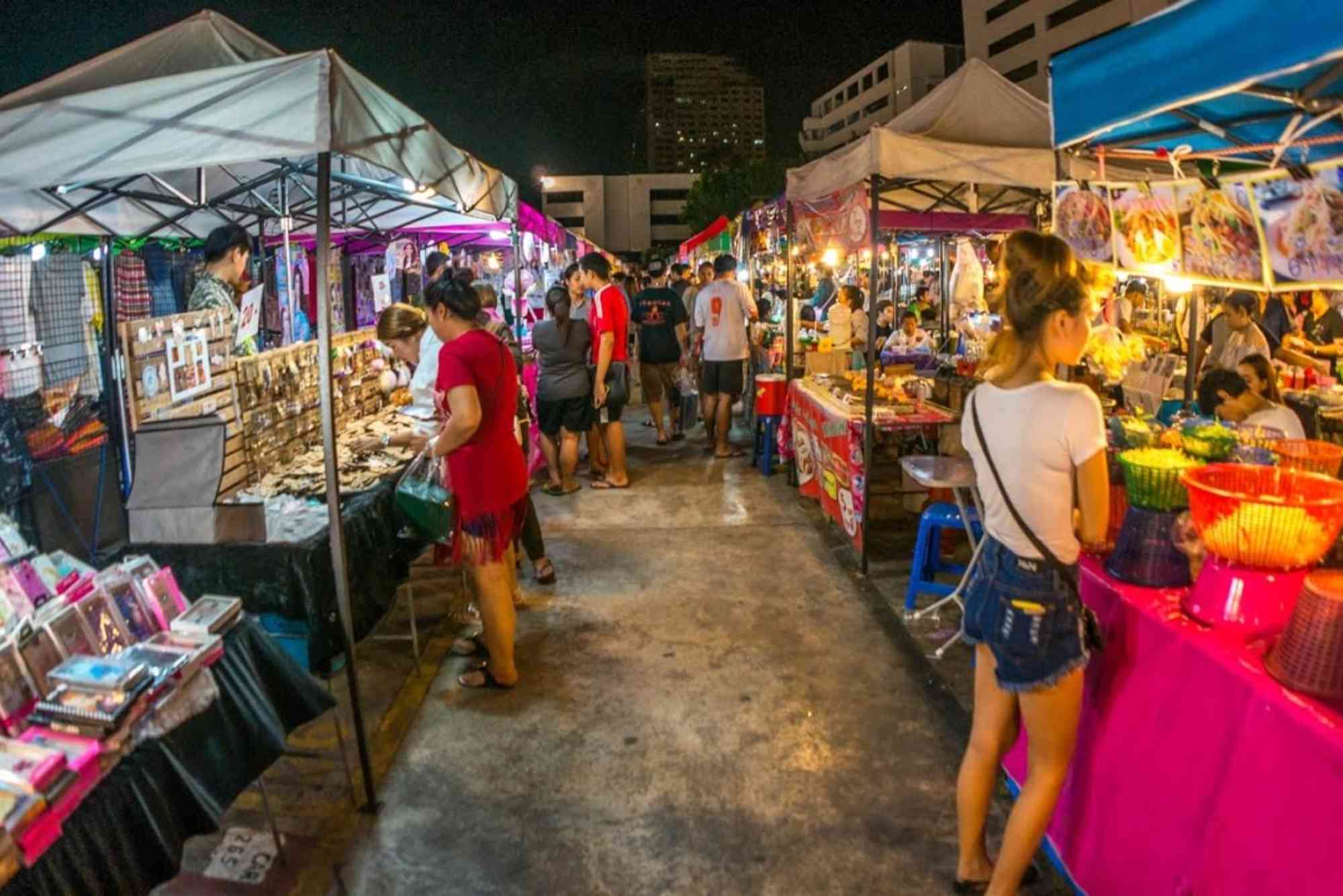 Late Night Shopping Areas in Bangkok