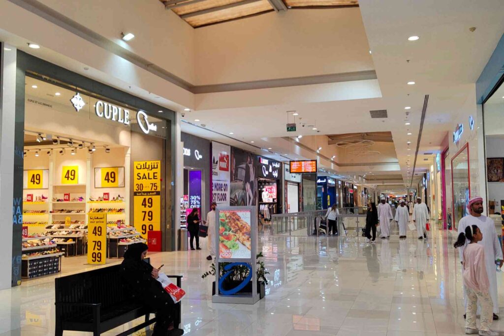 Outlet Options in the UAE Compared